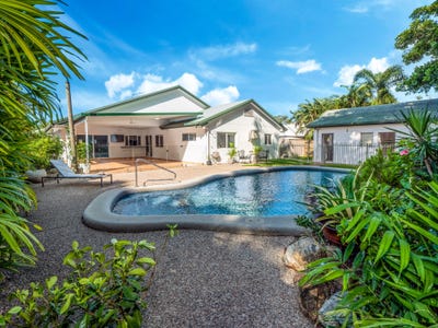 /international/au/27-bramble-street-clifton-beach-qld-148440668/
