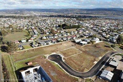 /international/au/7-fawdry-court-newnham-tas-505129488/