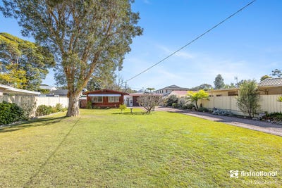 /international/au/94-rigney-street-shoal-bay-nsw-152054184/