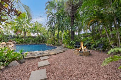 /international/au/50-bainbridge-street-heatley-qld-152606900/
