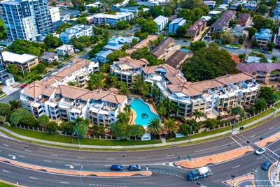 /international/au/310-392-marine-parade-labrador-qld-148601944/