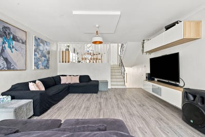/international/au/13-323-stacey-street-bankstown-nsw-152565868/