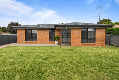 /international/au/10-premier-way-bateau-bay-nsw-152580600/