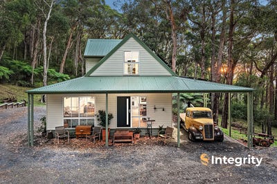 /international/au/826-don-road-mount-toolebewong-vic-147014008/