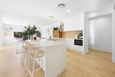 /international/au/23-tropicana-circuit-burleigh-waters-qld-148389676/