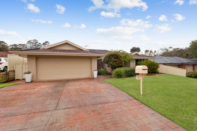 /international/au/4-sturt-close-medowie-nsw-152182720/