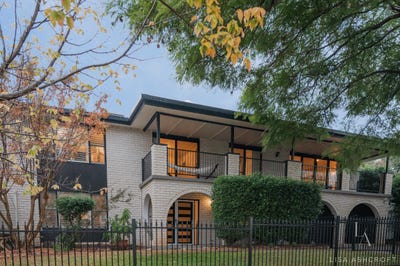 /international/au/2-poolya-avenue-east-tamworth-nsw-151271636/