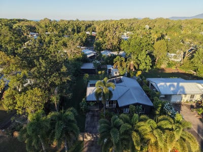 /international/au/79-baronia-crescent-holloways-beach-qld-151321628/