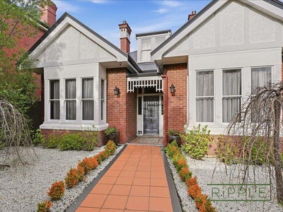 /international/au/126-sandy-bay-road-sandy-bay-tas-152323808/