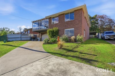 /international/au/9-willow-walk-austins-ferry-tas-151286720/