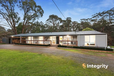 /international/au/2-cedar-court-kinglake-west-vic-151951424/