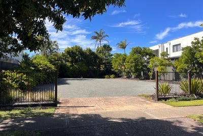 /international/au/139-nicklin-way-warana-qld-204524320/