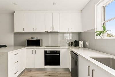 /international/au/4-20-stuart-street-collaroy-nsw-151322936/