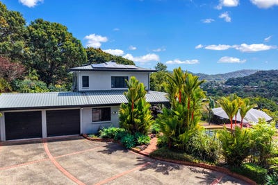 /international/au/3-brinsmead-terrace-kanimbla-qld-152403064/