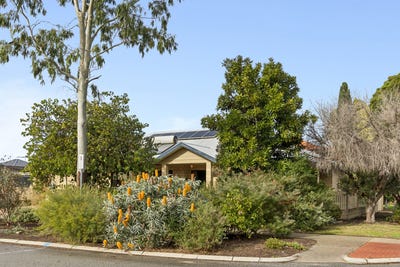 /international/au/1-gluclub-street-riverton-wa-151466456/