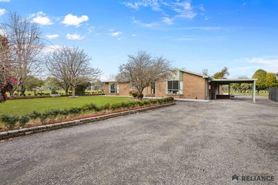 /international/au/1372-whittlesea-yea-road-kinglake-west-vic-152178996/