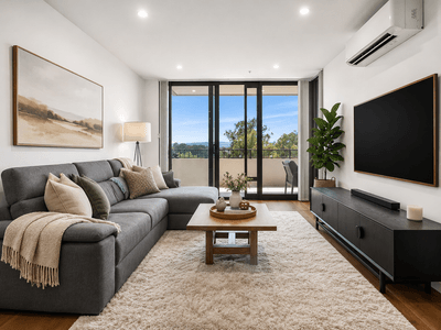 /international/au/417-82-wentworth-avenue-griffith-act-151370608/