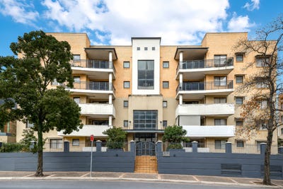 /international/au/10-12-20-lachlan-street-liverpool-nsw-151333408/