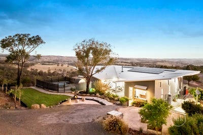 /international/au/10-matheis-road-arthurs-creek-vic-148038456/?lang=en