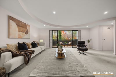 /international/au/27-1-eldridge-crescent-garran-act-151136360/