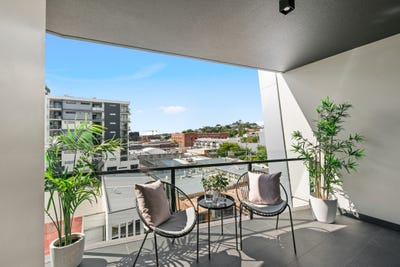 /international/au/602-60-doggett-street-newstead-qld-152484912/