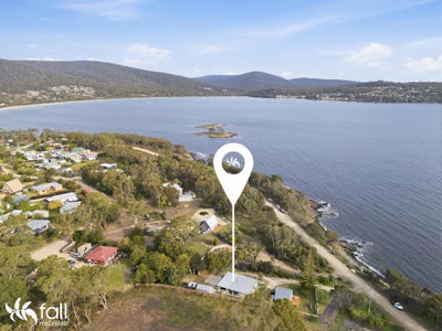 /international/au/116-apex-point-road-white-beach-tas-152411680/