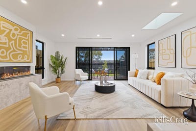 /international/au/24a-albert-street-mount-waverley-vic-151348308/