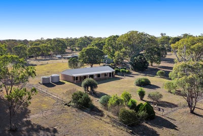 /international/au/17-bournes-road-yangan-qld-700426164/