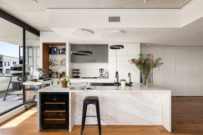 /international/au/50a-356-george-street-waterloo-nsw-151146848/
