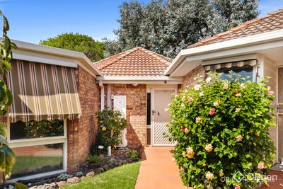 /international/au/10-18-20-fewster-road-hampton-vic-150615092/