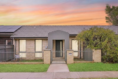 /international/au/14-salisbury-street-casey-act-151399960/