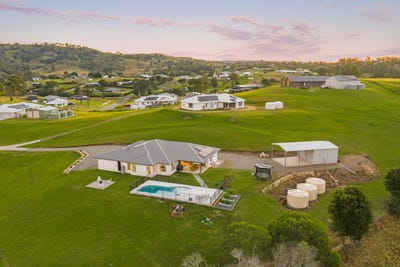 /international/au/109-overlander-avenue-chatsworth-qld-148659852/?lang=en