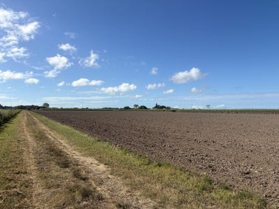 /international/au/lot-188-lansdowne-road-racecourse-qld-204533992/
