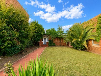/international/au/9-11-kurrajong-avenue-leeton-nsw-150979784/