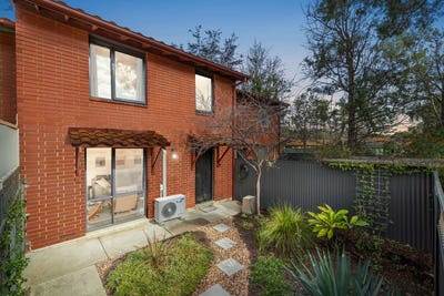 /international/au/19-woodland-court-grange-sa-148399572/
