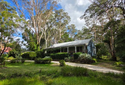 /international/au/18-moss-vale-road-kangaroo-valley-nsw-151090272/