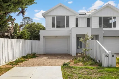 /international/au/12a-paterson-street-rosebud-vic-152460540/