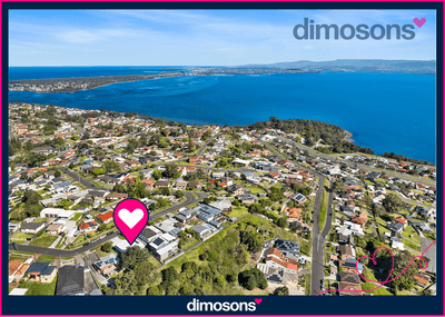 /international/au/12a-noble-parade-lake-heights-nsw-152375268/