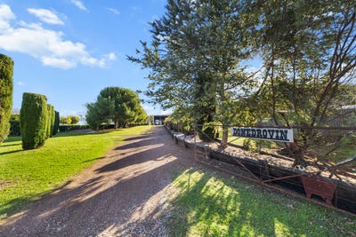 /international/au/29-echo-hills-road-werris-creek-nsw-700411964/