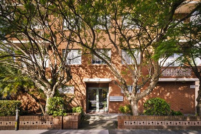 /international/au/6-115-flood-street-leichhardt-nsw-148361580/