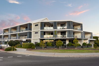 /international/au/13-46-angove-drive-hillarys-wa-150725556/