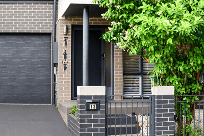 /international/au/13-hudson-street-penrith-nsw-152471332/