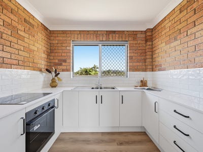 /international/au/3-15-lalaguli-drive-toormina-nsw-150915872/