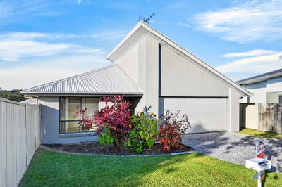 /international/au/17-harriet-lane-oxenford-qld-151609848/