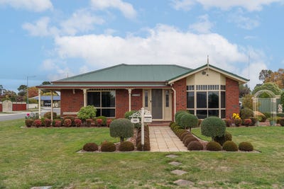 /international/au/158-fairtlough-street-perth-tas-151377368/