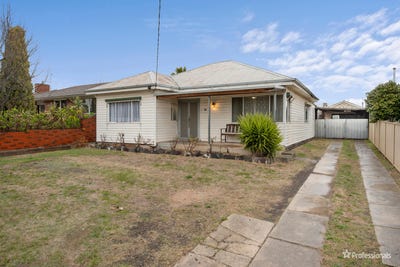 /international/au/26-fraser-street-maryborough-vic-148476268/
