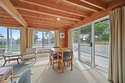 /international/au/21-swanwick-drive-coles-bay-tas-148608912/?lang=en