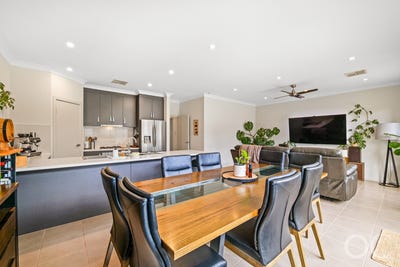 /international/au/6-observation-road-seaford-heights-sa-152558504/