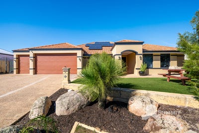 /international/au/20-berkeley-view-millbridge-wa-151237580/