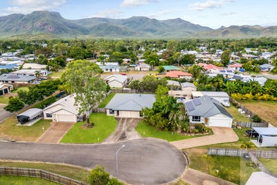 /international/au/2-2-brindole-court-kelso-qld-151193080/